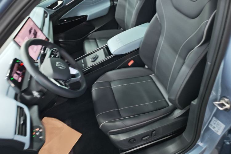 Used Volkswagen ID.4 X 2025 Smart Version Pure & Intelligent Enjoyment Edition Left Front Seat