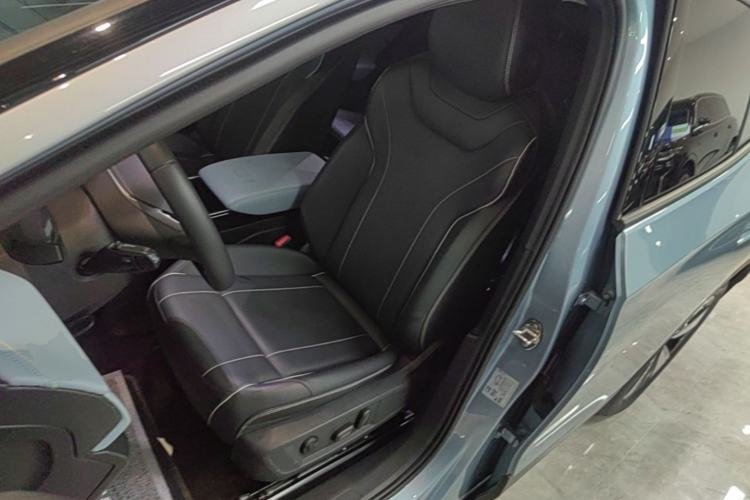 Used Volkswagen ID.4 X 2025 Smart Version Pure & Intelligent Enjoyment Edition Left Front Seat