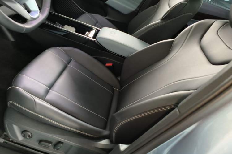 Used Volkswagen ID.4 X 2025 Smart Version Pure & Intelligent Enjoyment Edition Left Front Seat