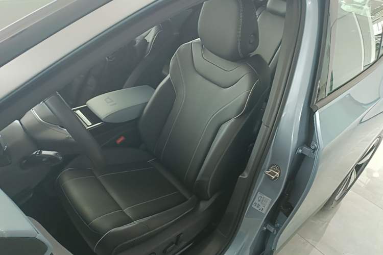 Used Volkswagen ID.4 X 2025 Smart Version Pure & Intelligent Enjoyment Edition Left Front Seat