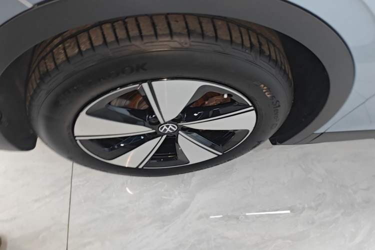 Used Volkswagen ID.4 X 2025 Smart Version Pure & Intelligent Enjoyment Edition Left Front Wheel Hub