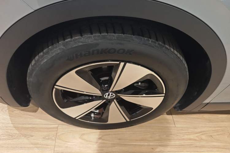 Used Volkswagen ID.4 X 2025 Smart Version Pure & Intelligent Enjoyment Edition Left Front Wheel Hub