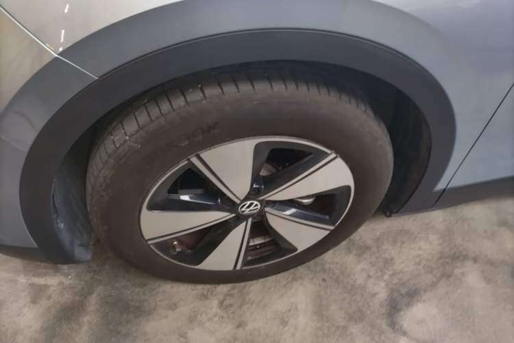 Used Volkswagen ID.4 X 2025 Revised Version Smart Edition Purely Intelligent Enjoyment Version Left Front Wheel Hub