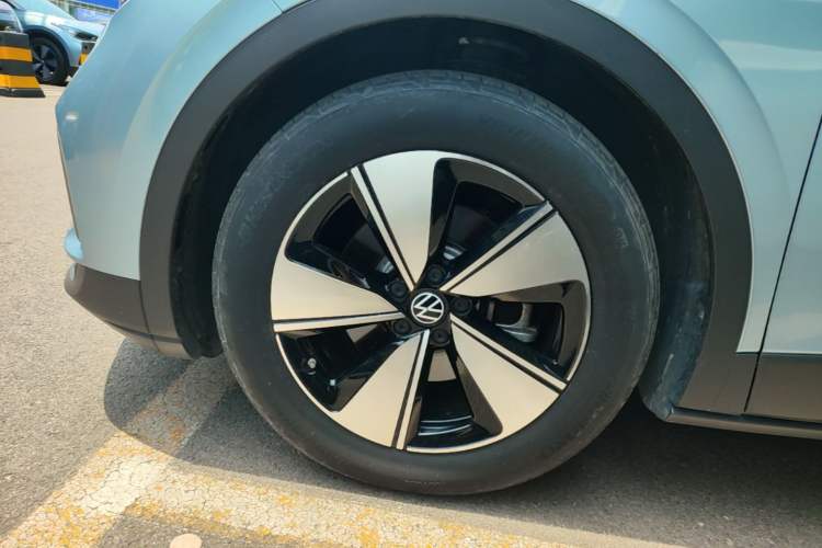 Used Volkswagen ID.4 X 2025 Smart Version Pure & Intelligent Enjoyment Edition Left Front Wheel Hub