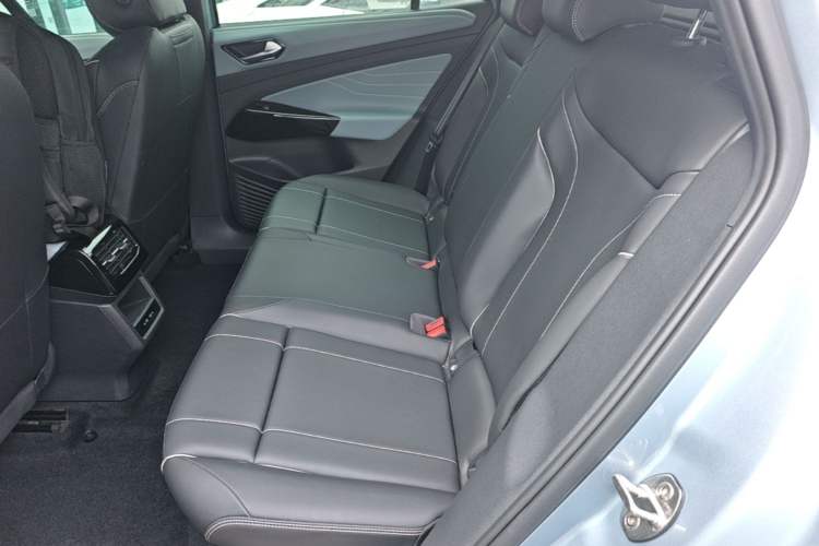 Used Volkswagen ID.4 X 2025 Smart Version Pure & Intelligent Enjoyment Edition Left Rear Seat