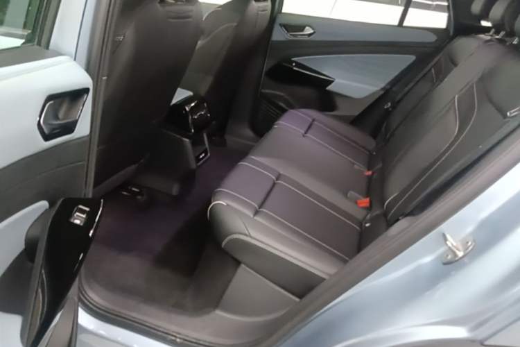 Used Volkswagen ID.4 X 2025 Smart Version Pure & Intelligent Enjoyment Edition Left Rear Seat
