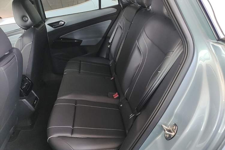 Used Volkswagen ID.4 X 2025 Smart Version Pure & Intelligent Enjoyment Edition Left Rear Seat