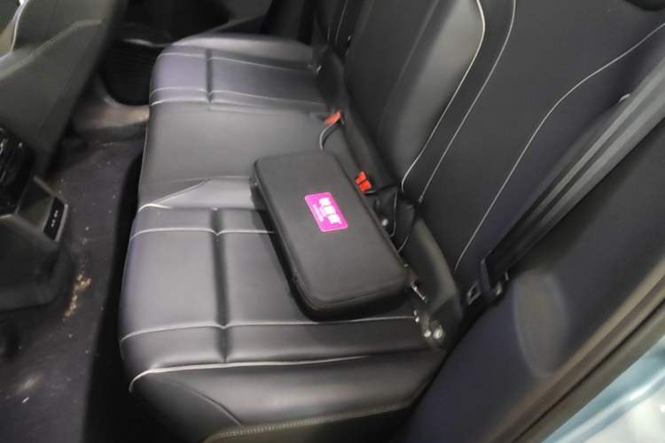 Used Volkswagen ID.4 X 2025 Smart Version Pure & Intelligent Enjoyment Edition Left Rear Seat