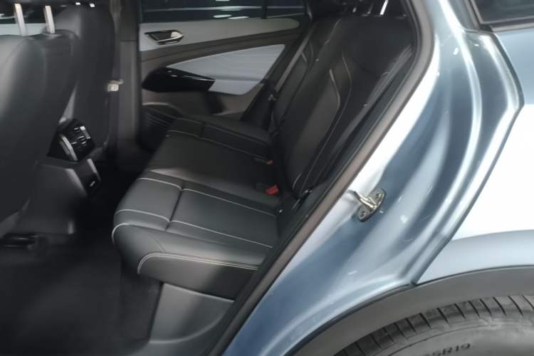 Used Volkswagen ID.4 X 2025 Smart Version Pure & Intelligent Enjoyment Edition Left Rear Seat