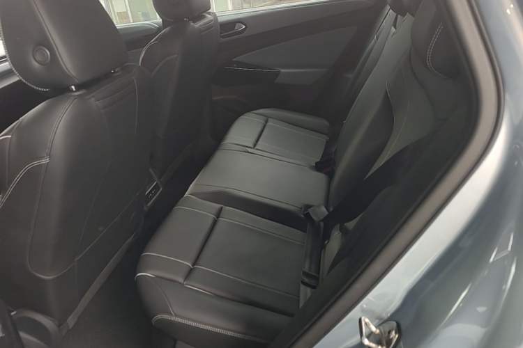 Used Volkswagen ID.4 X 2025 Smart Version Pure & Intelligent Enjoyment Edition Left Rear Seat