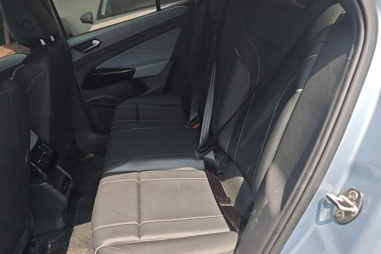 Used Volkswagen ID.4 X 2025 Smart Version Pure & Intelligent Enjoyment Edition Left Rear Seat