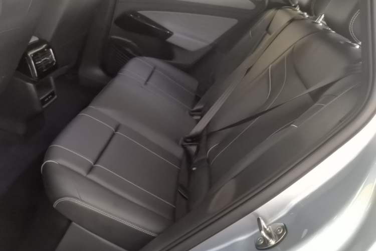 Used Volkswagen ID.4 X 2025 Smart Version Pure & Intelligent Enjoyment Edition Left Rear Seat