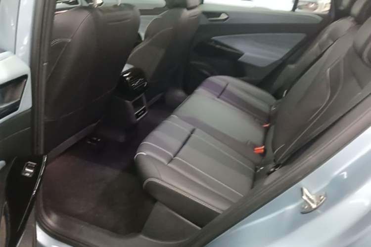Used Volkswagen ID.4 X 2025 Smart Version Pure & Intelligent Enjoyment Edition Left Rear Seat