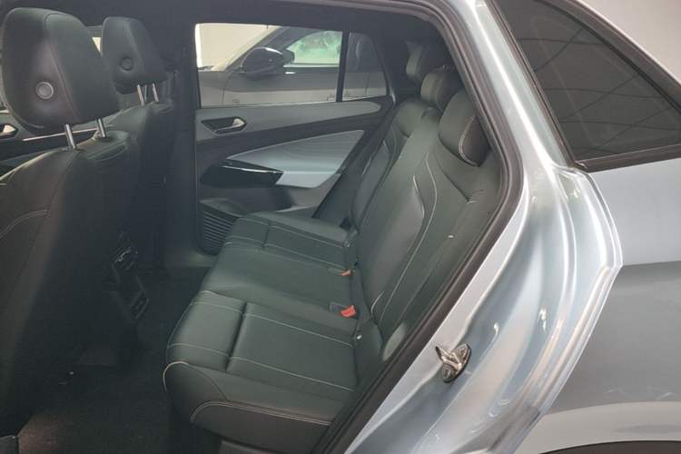 Used Volkswagen ID.4 X 2025 Smart Version Pure & Intelligent Enjoyment Edition Left Rear Seat
