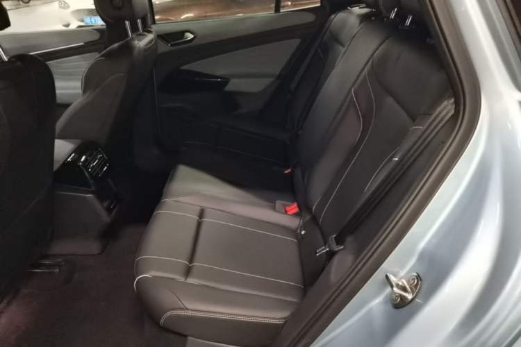 Used Volkswagen ID.4 X 2025 Smart Version Pure & Intelligent Enjoyment Edition Left Rear Seat