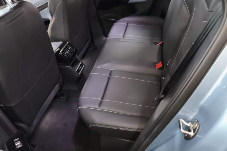 Used Volkswagen ID.4 X 2025 Smart Version Pure & Intelligent Enjoyment Edition Left Rear Seat