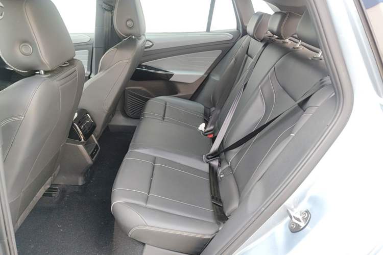 Used Volkswagen ID.4 X 2025 Smart Version Pure & Intelligent Enjoyment Edition Left Rear Seat
