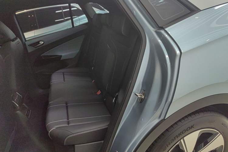 Used Volkswagen ID.4 X 2025 Smart Version Pure & Intelligent Enjoyment Edition Left Rear Seat