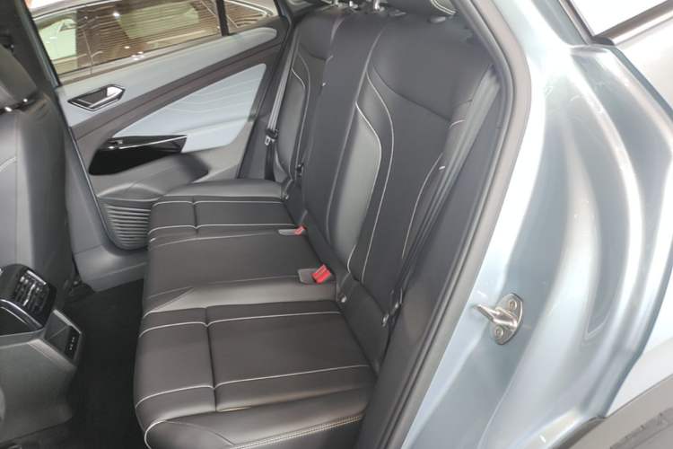 Used Volkswagen ID.4 X 2025 Smart Version Pure & Intelligent Enjoyment Edition Left Rear Seat