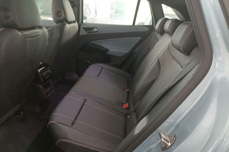 Used Volkswagen ID.4 X 2025 Smart Version Pure & Intelligent Enjoyment Edition Left Rear Seat