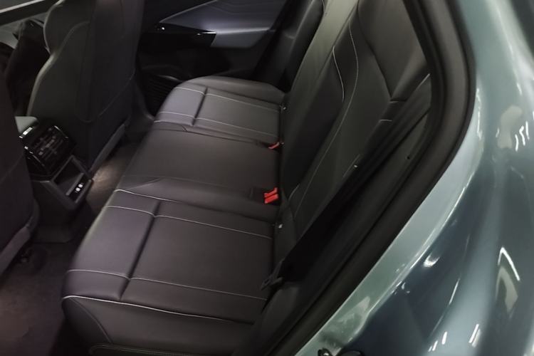 Used Volkswagen ID.4 X 2025 Smart Version Pure & Intelligent Enjoyment Edition Left Rear Seat