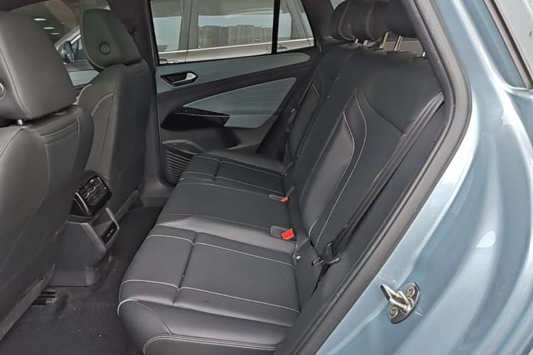 Used Volkswagen ID.4 X 2025 Smart Version Pure & Intelligent Enjoyment Edition Left Rear Seat