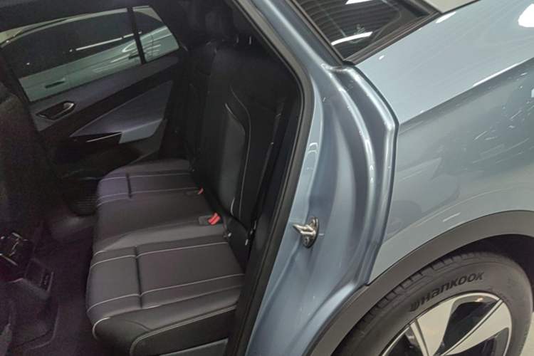 Used Volkswagen ID.4 X 2025 Smart Version Pure & Intelligent Enjoyment Edition Left Rear Seat