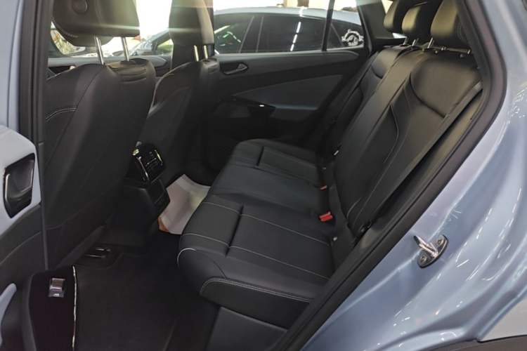 Used Volkswagen ID.4 X 2025 Smart Version Pure & Intelligent Enjoyment Edition Left Rear Seat