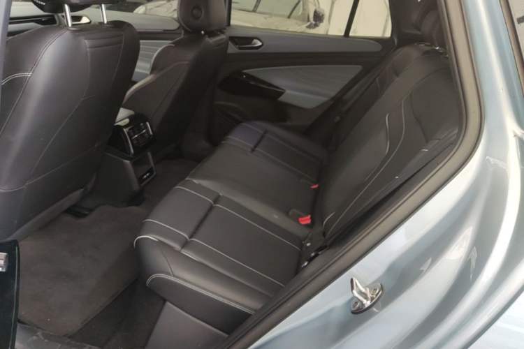Used Volkswagen ID.4 X 2025 Smart Version Pure & Intelligent Enjoyment Edition Left Rear Seat