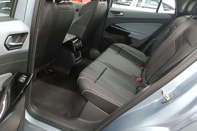 Used Volkswagen ID.4 X 2025 Smart Version Pure & Intelligent Enjoyment Edition Left Rear Seat