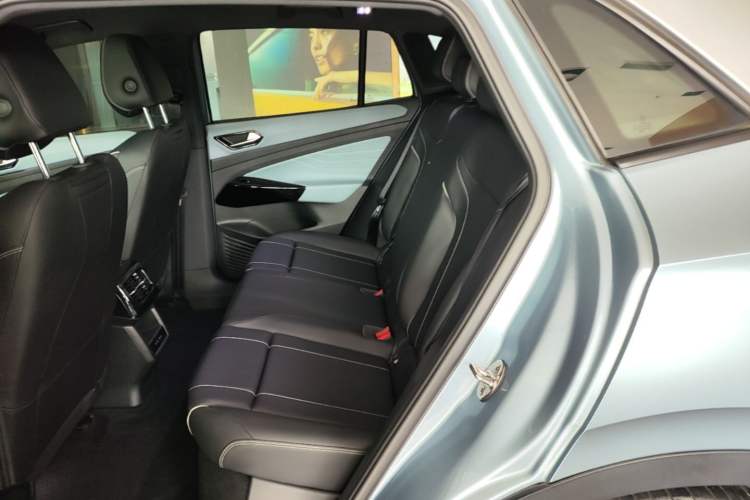 Used Volkswagen ID.4 X 2025 Smart Version Pure & Intelligent Enjoyment Edition Left Rear Seat