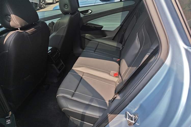 Used Volkswagen ID.4 X 2025 Smart Version Pure & Intelligent Enjoyment Edition Left Rear Seat