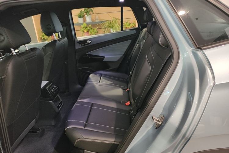 Used Volkswagen ID.4 X 2025 Smart Version Pure & Intelligent Enjoyment Edition Left Rear Seat