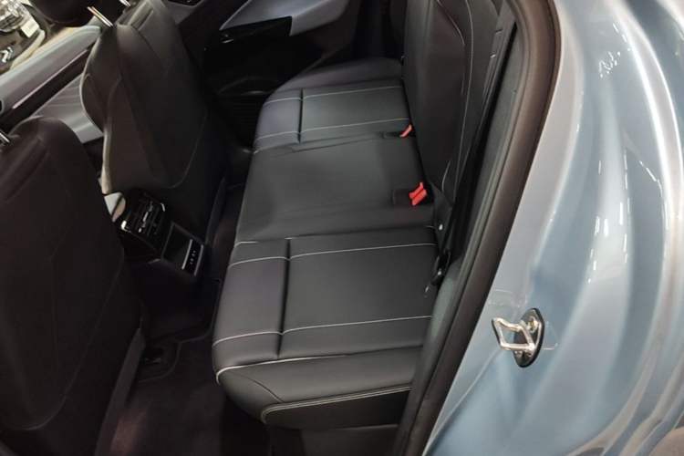 Used Volkswagen ID.4 X 2025 Smart Version Pure & Intelligent Enjoyment Edition Left Rear Seat