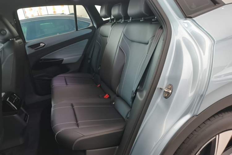 Used Volkswagen ID.4 X 2025 Smart Version Pure & Intelligent Enjoyment Edition Left Rear Seat