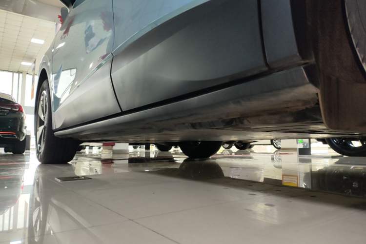 Used Volkswagen ID.4 X 2025 Smart Version Pure & Intelligent Enjoyment Edition Left Side Sill