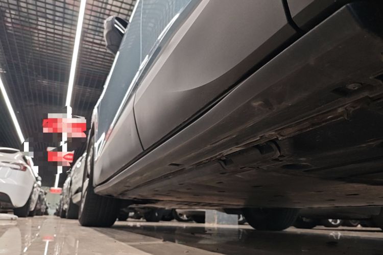 Used Volkswagen ID.4 X 2025 Smart Version Pure & Intelligent Enjoyment Edition Left Side Sill