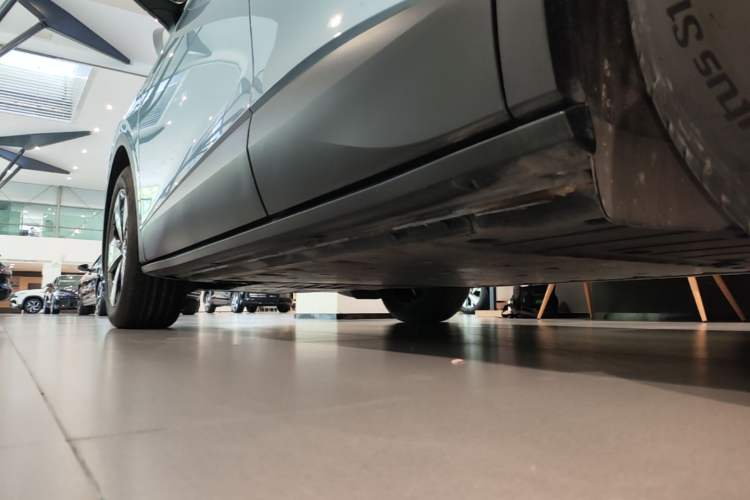Used Volkswagen ID.4 X 2025 Smart Version Pure & Intelligent Enjoyment Edition Left Side Sill