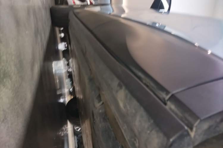 Used Volkswagen ID.4 X 2025 Revised Version Smart Edition Purely Intelligent Enjoyment Version Left Side Sill