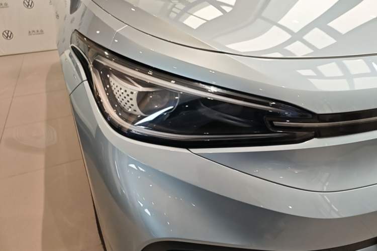 Used Volkswagen ID.4 X 2025 Smart Version Pure & Intelligent Enjoyment Edition Right Front Headlight