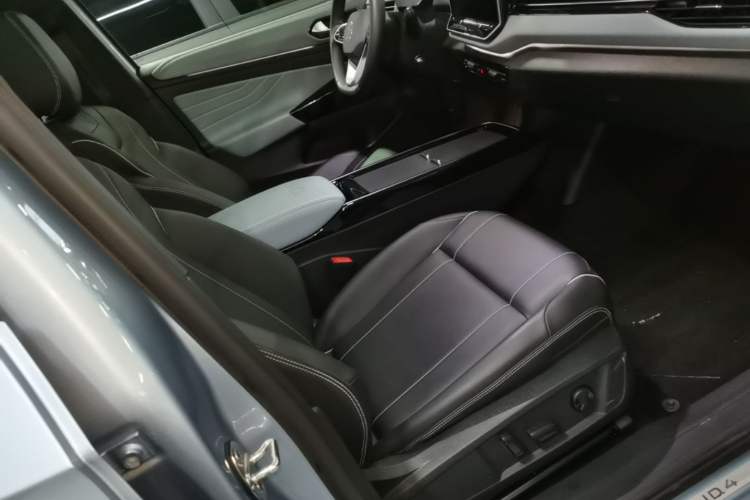 Used Volkswagen ID.4 X 2025 Smart Version Pure & Intelligent Enjoyment Edition Right Front Seat