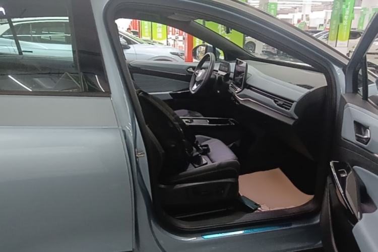 Used Volkswagen ID.4 X 2025 Smart Version Pure & Intelligent Enjoyment Edition Right Front Seat