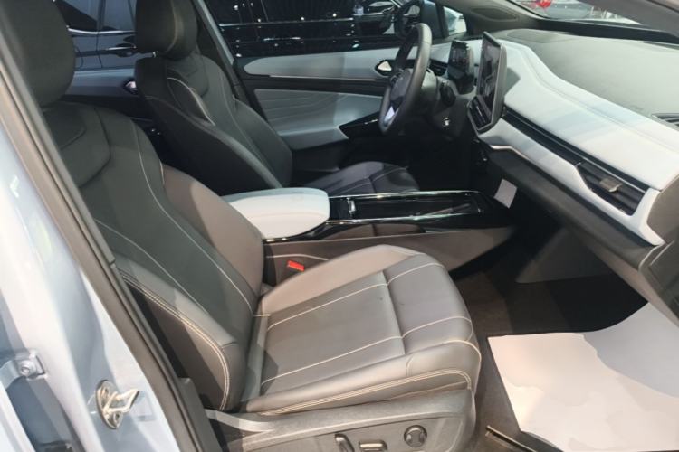 Used Volkswagen ID.4 X 2025 Smart Version Pure & Intelligent Enjoyment Edition Right Front Seat
