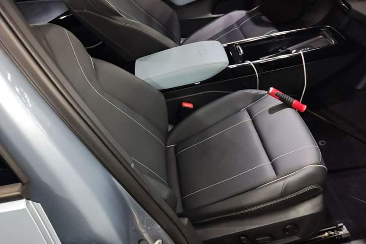 Used Volkswagen ID.4 X 2025 Smart Version Pure & Intelligent Enjoyment Edition Right Front Seat