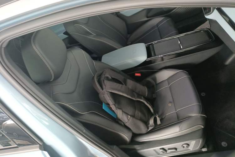 Used Volkswagen ID.4 X 2025 Smart Version Pure & Intelligent Enjoyment Edition Right Front Seat