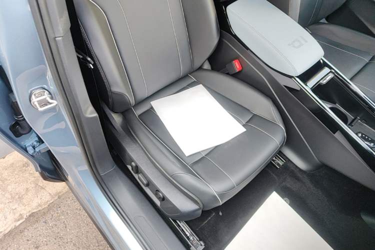 Used Volkswagen ID.4 X 2025 Smart Version Pure & Intelligent Enjoyment Edition Right Front Seat