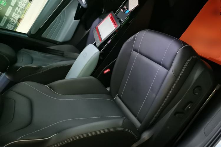 Used Volkswagen ID.4 X 2025 Smart Version Pure & Intelligent Enjoyment Edition Right Front Seat