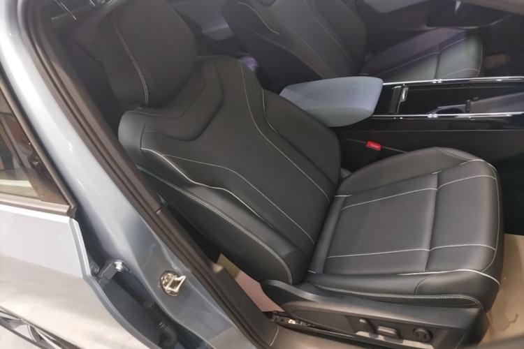 Used Volkswagen ID.4 X 2025 Revised Version Smart Edition Purely Intelligent Enjoyment Version Right Front Seat
