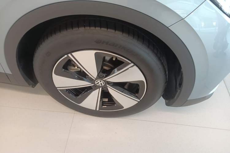 Used Volkswagen ID.4 X 2025 Smart Version Pure & Intelligent Enjoyment Edition Right Front Wheel Hub