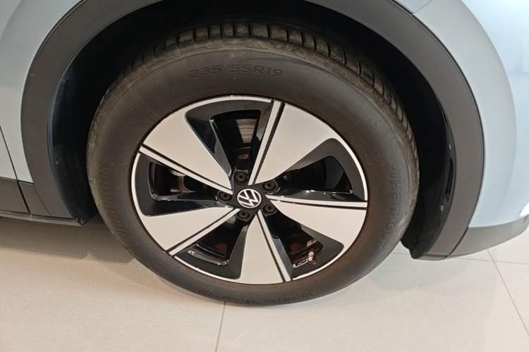 Used Volkswagen ID.4 X 2025 Smart Version Pure & Intelligent Enjoyment Edition Right Front Wheel Hub
